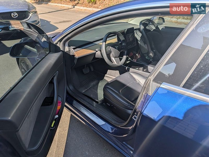 Седан Tesla Model 3 2018 в Києві