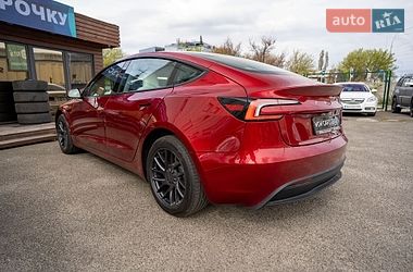 Седан Tesla Model 3 2024 в Киеве