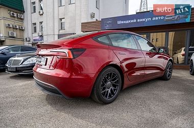 Седан Tesla Model 3 2024 в Киеве