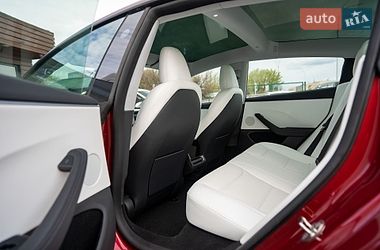 Седан Tesla Model 3 2024 в Киеве