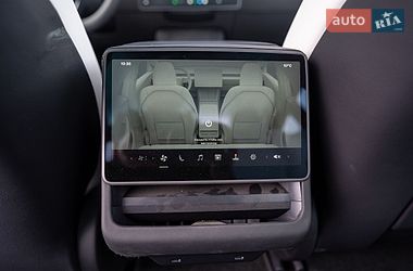 Седан Tesla Model 3 2024 в Киеве