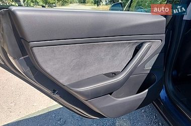 Седан Tesla Model 3 2019 в Кропивницькому