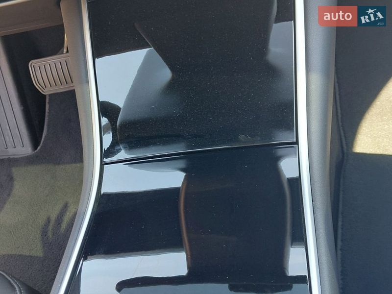 Седан Tesla Model 3 2019 в Кропивницькому