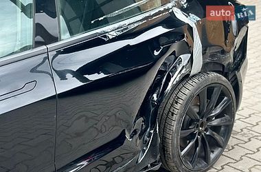 Седан Tesla Model 3 2022 в Самборі