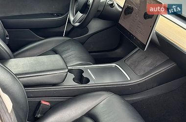 Седан Tesla Model 3 2022 в Самборі