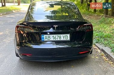 Седан Tesla Model 3 2019 в Виннице