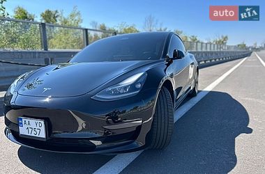 tesla model-3 2023 в Киев от профессионального продавца Володимир