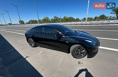 Седан Tesla Model 3 2023 в Киеве