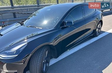 Седан Tesla Model 3 2023 в Киеве