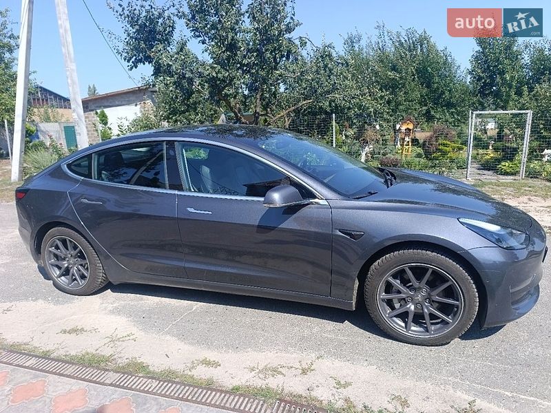 Седан Tesla Model 3 2020 в Ворзеле