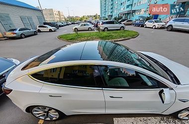 Седан Tesla Model 3 2019 в Києві