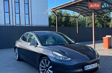Седан Tesla Model 3 2018 в Кременчуге