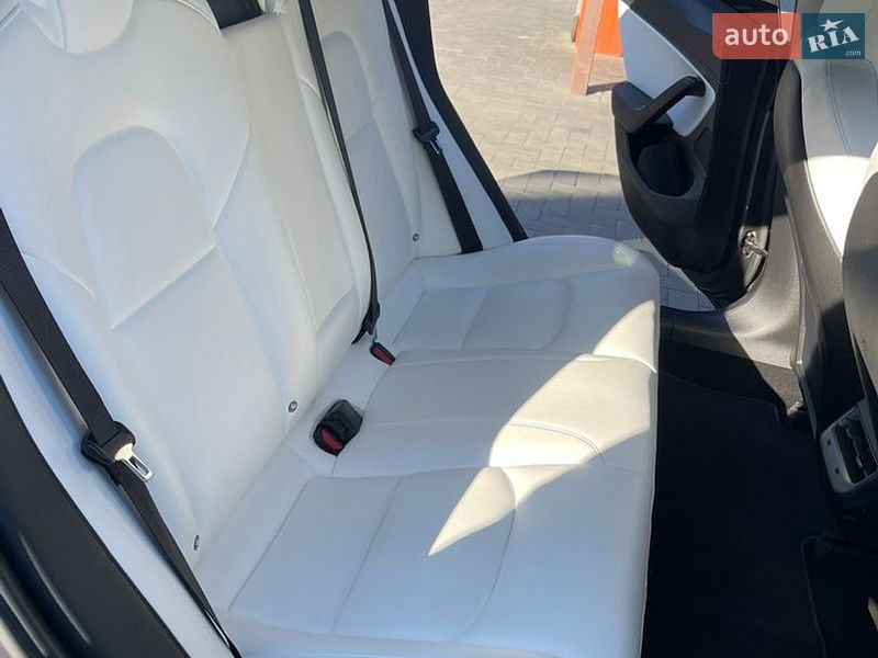 Седан Tesla Model 3 2018 в Кременчуге