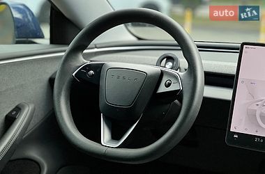 Седан Tesla Model 3 2024 в Львові