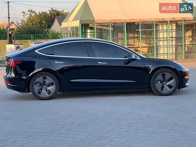 Седан Tesla Model 3 2019 в Запорожье