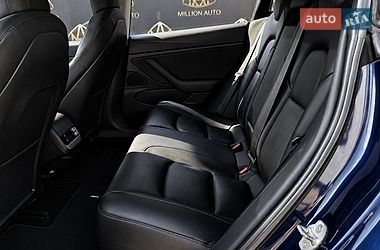 Седан Tesla Model 3 2018 в Киеве