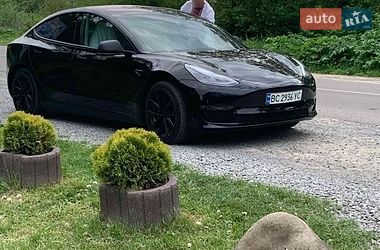 Седан Tesla Model 3 2018 в Львове