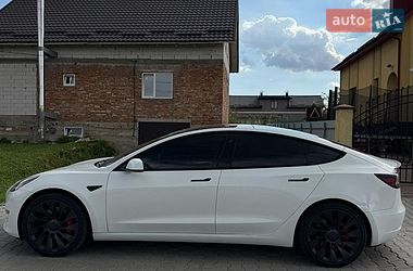 Седан Tesla Model 3 2022 в Хмельницком