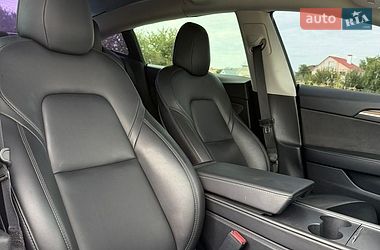 Седан Tesla Model 3 2022 в Хмельницком
