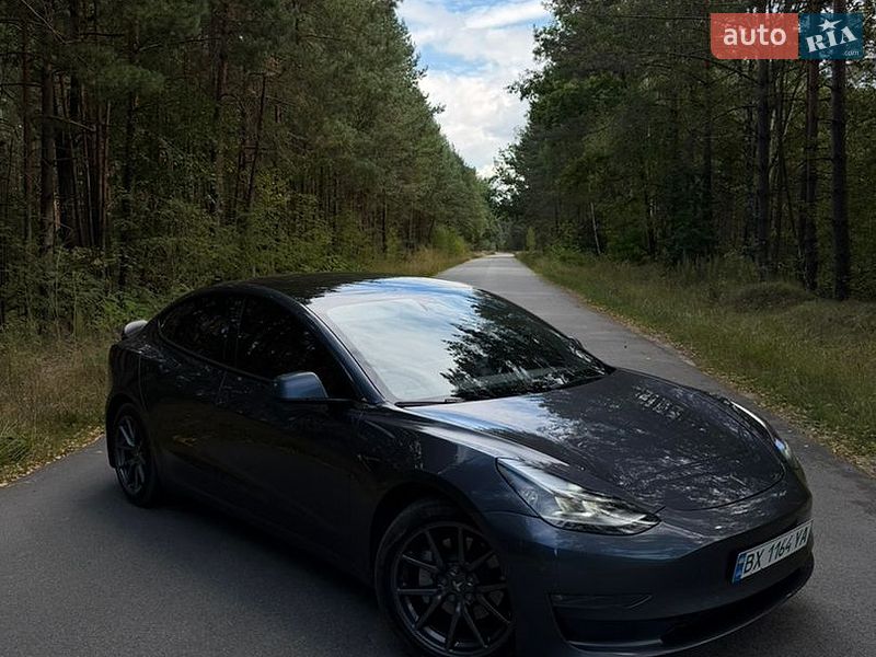 Седан Tesla Model 3 2022 в Киеве фото 10 Седан Tesla Model 3 2022 в Киеве