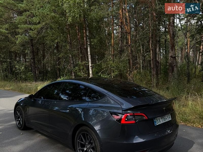 Седан Tesla Model 3 2022 в Киеве фото 4 Седан Tesla Model 3 2022 в Киеве