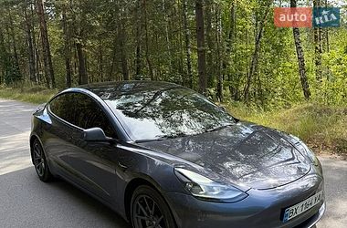 Седан Tesla Model 3 2022 в Киеве фото 23 Седан Tesla Model 3 2022 в Киеве