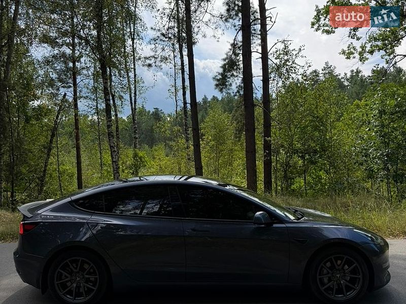 Седан Tesla Model 3 2022 в Киеве фото 24 Седан Tesla Model 3 2022 в Киеве