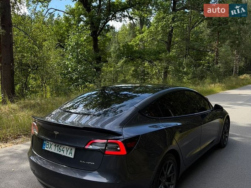 Седан Tesla Model 3 2022 в Киеве фото 25 Седан Tesla Model 3 2022 в Киеве