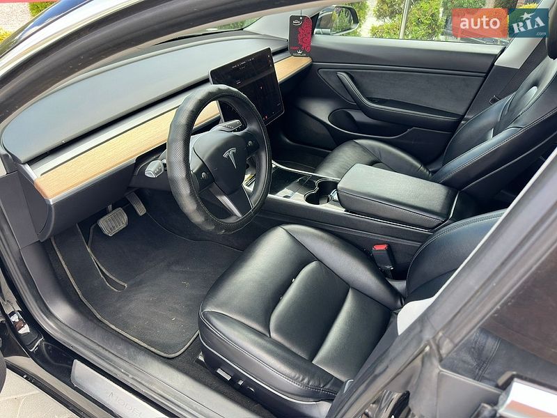 Седан Tesla Model 3 2020 в Львові фото 15 Седан Tesla Model 3 2020 в Львові