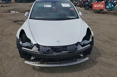 Седан Tesla Model 3 2020 в Запоріжжі