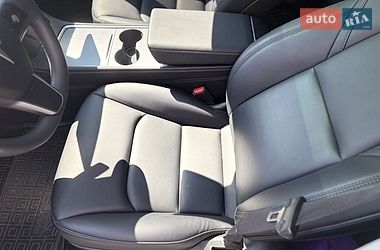 Седан Tesla Model 3 2023 в Кропивницком