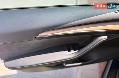 Седан Tesla Model 3 2023 в Кропивницком