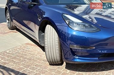 Седан Tesla Model 3 2023 в Кропивницком