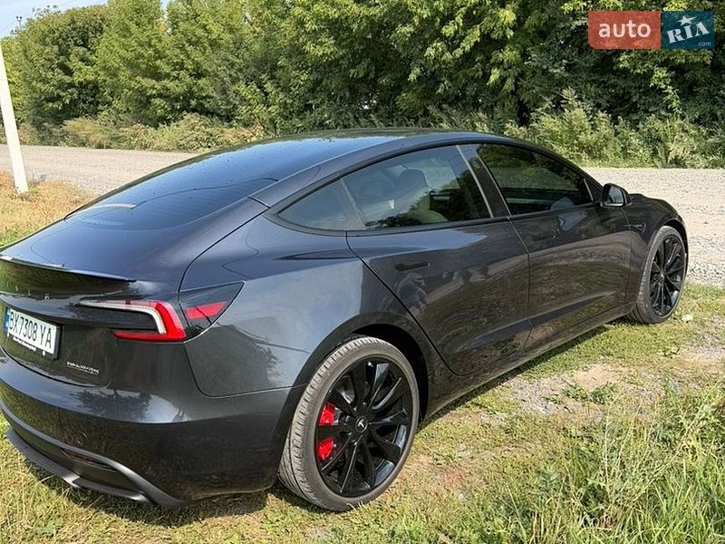 Седан Tesla Model 3 2025 в Хмельницком