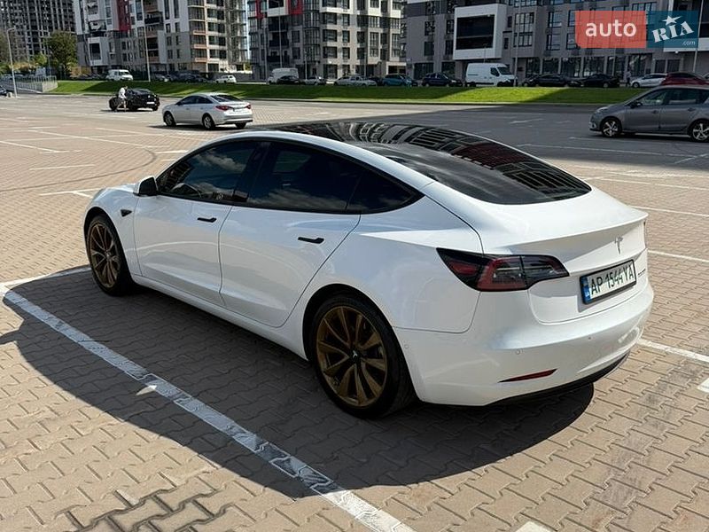 Седан Tesla Model 3 2021 в Киеве фото 8 Седан Tesla Model 3 2021 в Киеве