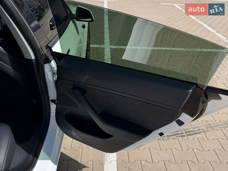 Седан Tesla Model 3 2021 в Киеве фото 13 Седан Tesla Model 3 2021 в Киеве