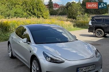 tesla model-3 2018 в Рівне від професійного продавця Олег