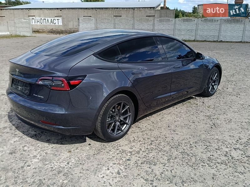 Седан Tesla Model 3 2022 в Львові