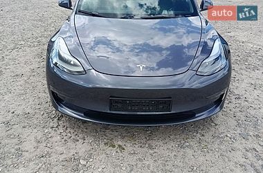 Седан Tesla Model 3 2022 в Львові