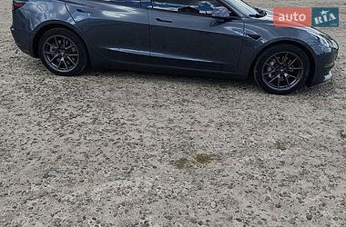 Седан Tesla Model 3 2022 в Львові