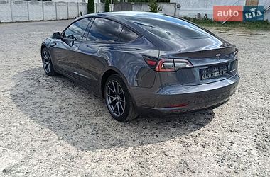 Седан Tesla Model 3 2022 в Львові