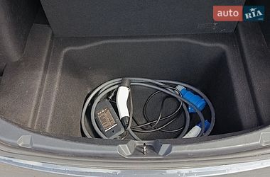Седан Tesla Model 3 2022 в Львові