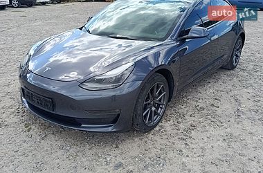Седан Tesla Model 3 2022 в Львові