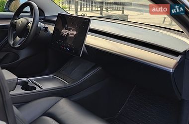 Седан Tesla Model 3 2023 в Киеве