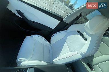 Седан Tesla Model 3 2024 в Києві