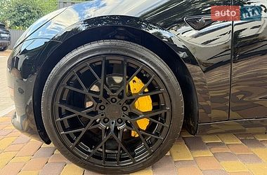 Седан Tesla Model 3 2021 в Киеве