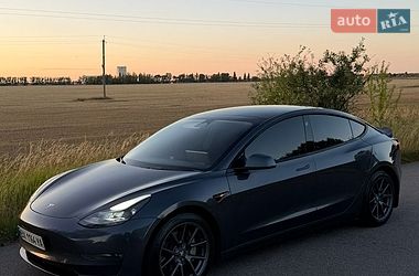 Седан Tesla Model 3 2022 в Киеве фото 3 Седан Tesla Model 3 2022 в Киеве
