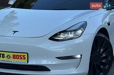 Седан Tesla Model 3 2023 в Николаеве