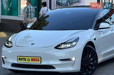 Седан Tesla Model 3 2023 в Николаеве