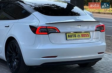 Седан Tesla Model 3 2023 в Николаеве